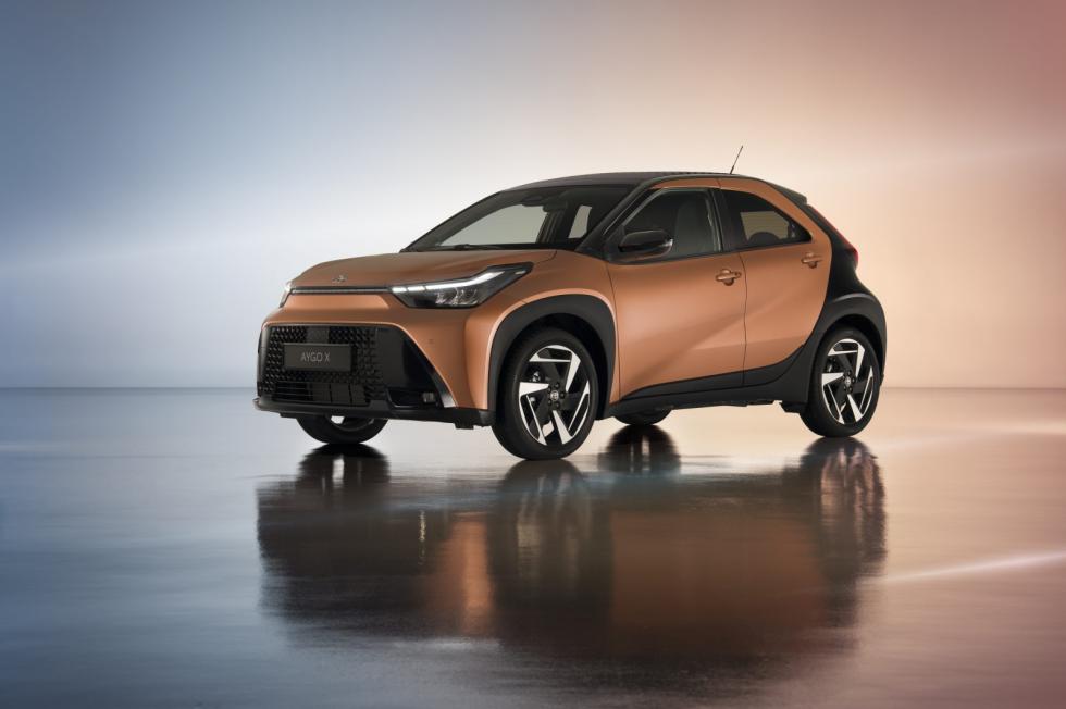 Το Toyota Aygo X ανανεώθηκε και έγινε υβριδικό!